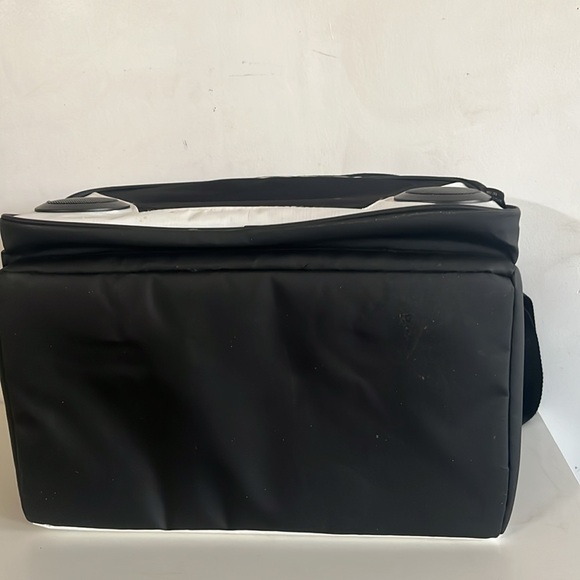 BodyArmor SportWater Cooler Bag - Black and White with Bluetooth Speakers - Picture 12 of 12